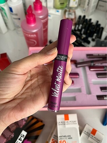 Beden çeşitli Renk Victoria's Secret Love Velvet Matte Lipstick Set Tek tek alınabi