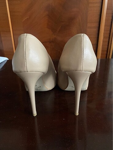 38 Beden Shoe Tek topuklu ayakkabı