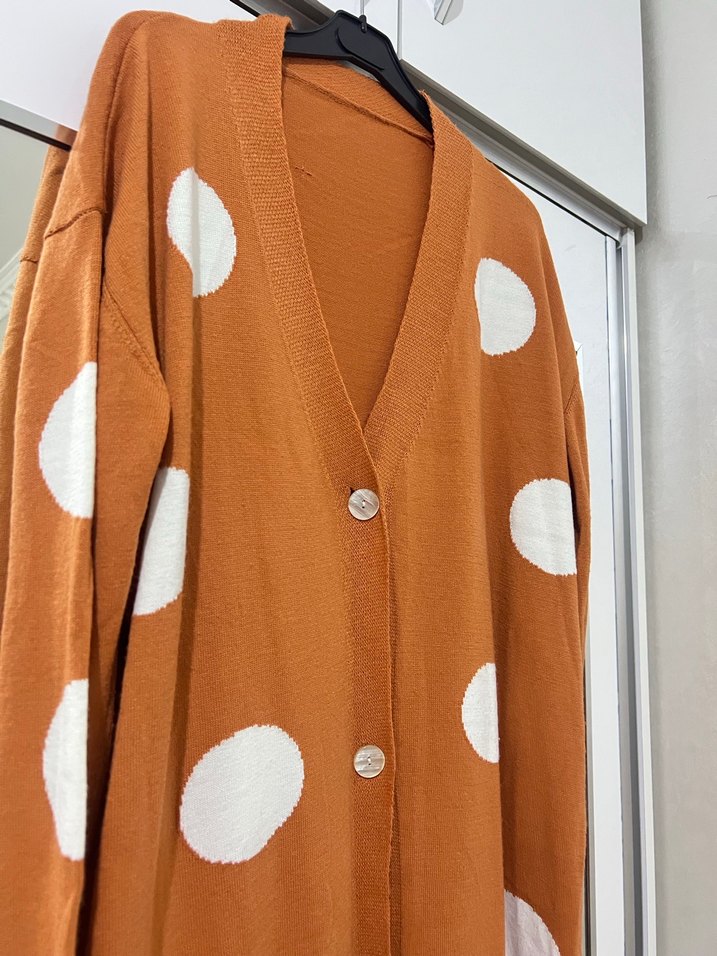 Düğmeli uzun ince triko hırka - Görsel 3