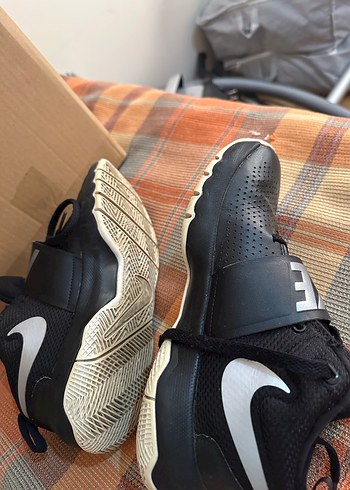 Nike Team Hustle-D8 37,5