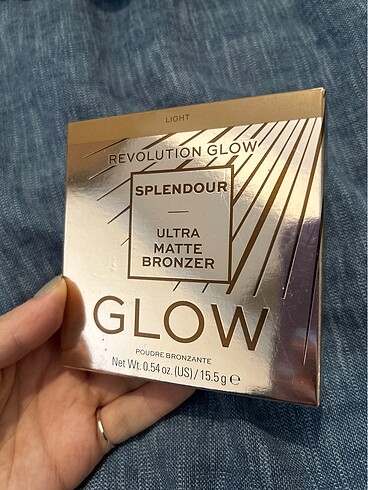 Revolution Splendour Ultra Matte Bronzer Light