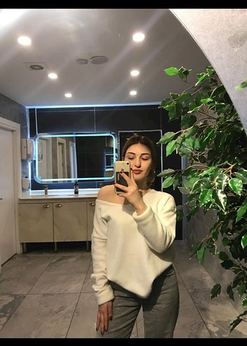 V Yaka Beyaz Kadın Midi Triko Kazak