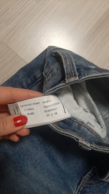 26 Beden mavi Renk Mavi jean