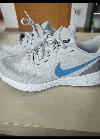 41 Beden Nike revolution 5 spor ayakkabi