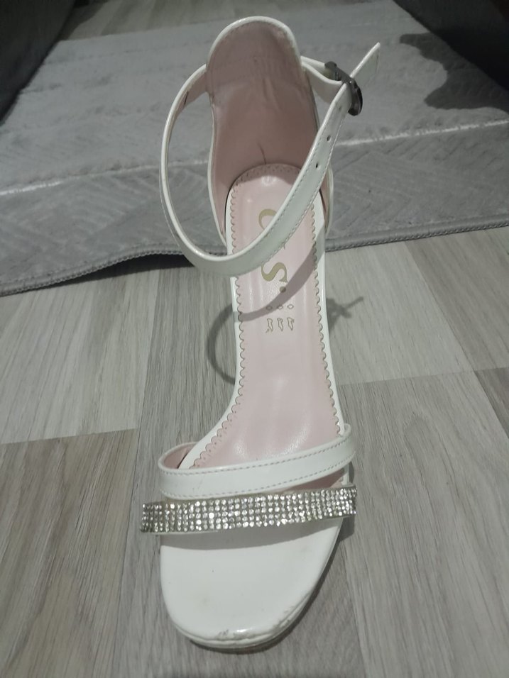 Beyaz Tokalı Blok Topuklu Kadın Abiye Ayakkabı - Görsel 2