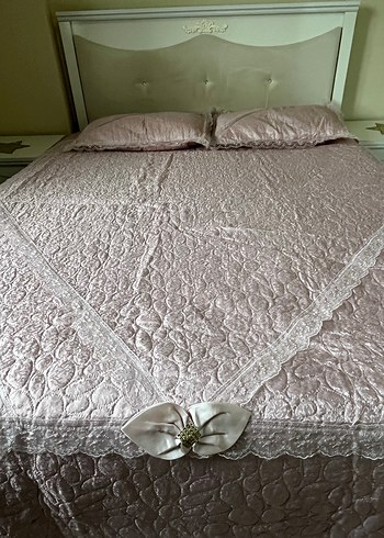 Nakışlı Pembe Yatak Örtüsü - Görsel 3