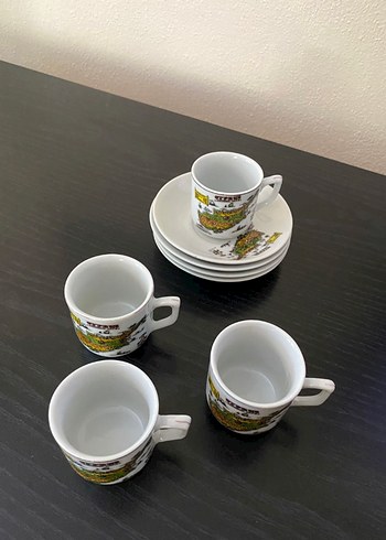 Beyaz Desenli Kahve Fincanı Seti