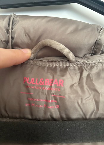 m Beden haki Renk Şişme Mont Pull&Bear