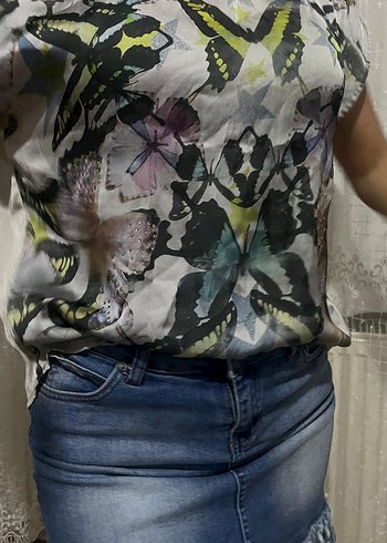 Zara Kayık Yaka Kelebek Desenli Saten Bluz