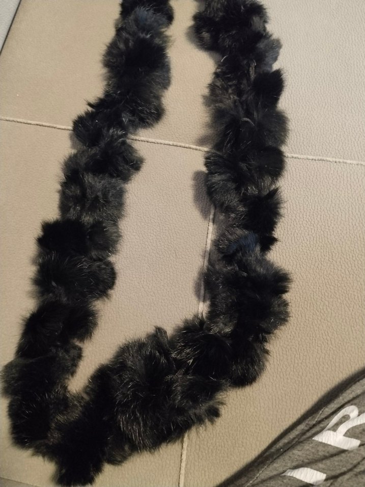 Siyah Uzun Kürk Detaylı Kadın Atkı - Görsel 4