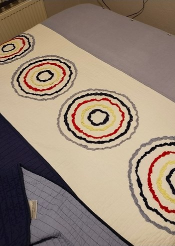 Nakışlı Çok Renkli Gri Yatak Örtüsü - Görsel 2