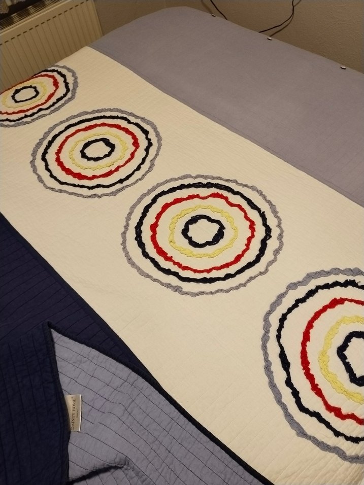 Nakışlı Çok Renkli Gri Yatak Örtüsü - Görsel 2