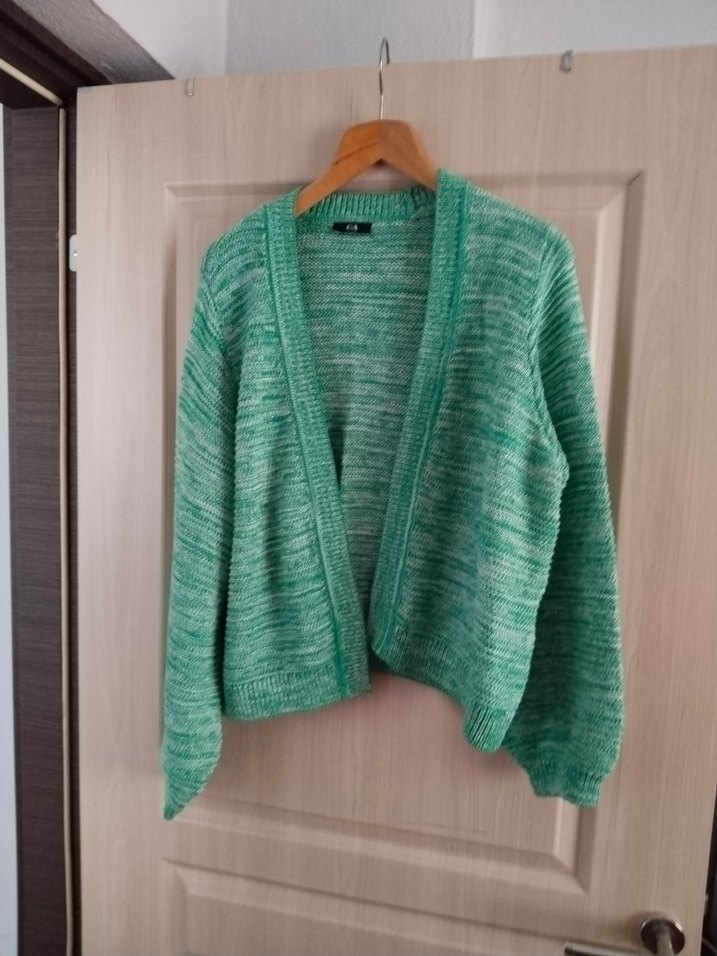 V Yaka Yeşil Kısa Triko Hırka - Görsel 4