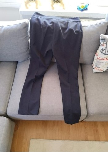 siyah Kemerli Kadın Kumaş Pantolon - Görsel 2