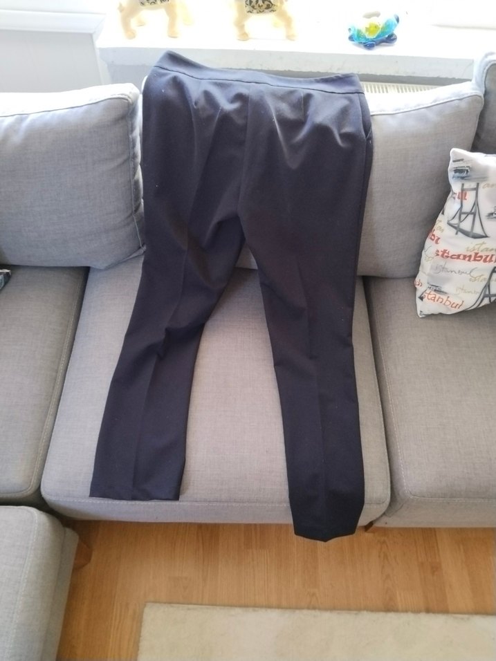 siyah Kemerli Kadın Kumaş Pantolon - Görsel 2