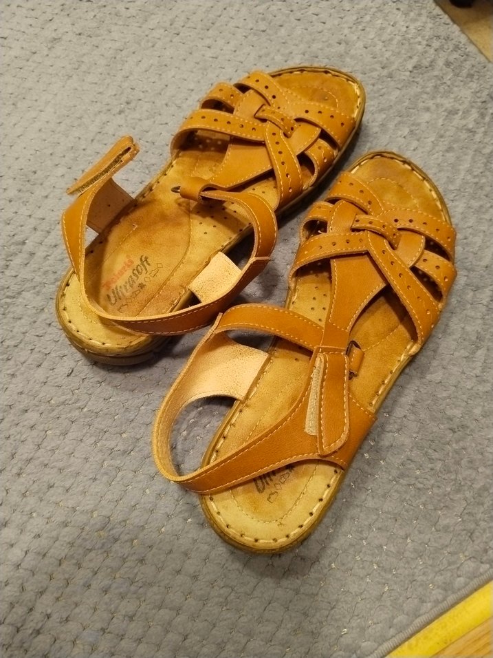 Bej Dolgu Topuklu Kadın Sandalet - Görsel 2