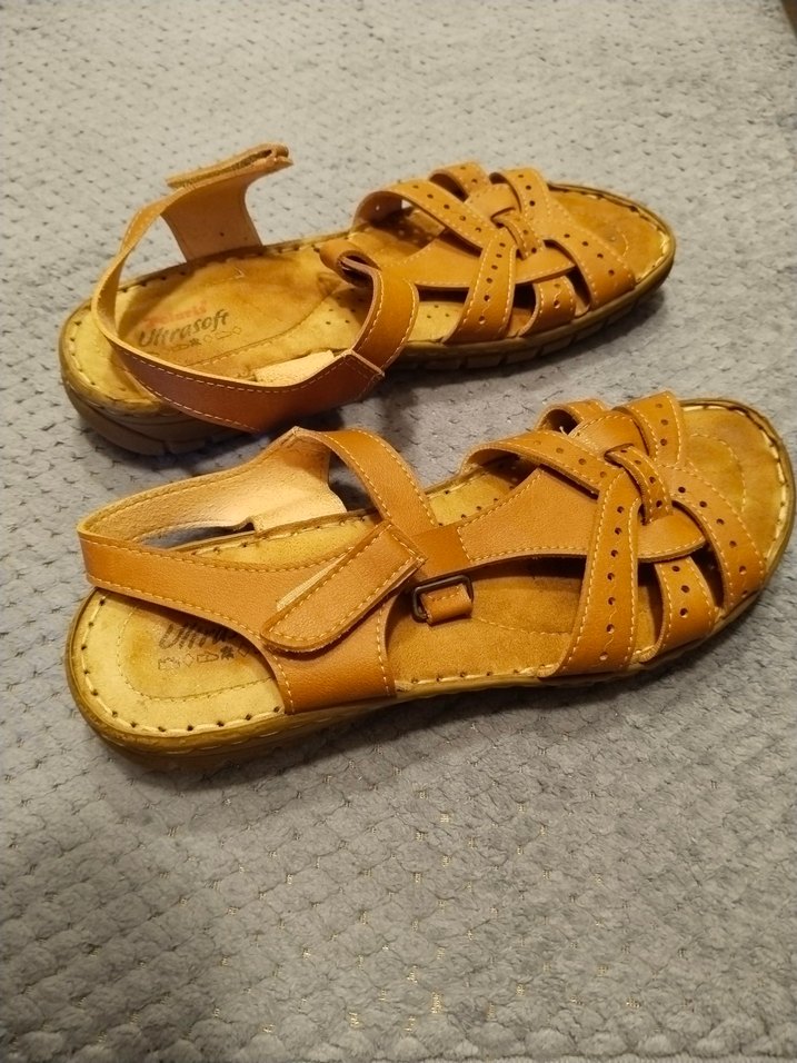 Bej Dolgu Topuklu Kadın Sandalet - Görsel 3