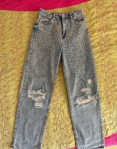 s Beden mavi Renk Zımba işlemeli distressed jean