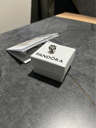 Orijinal Pandora Kraliyet Tacı Charm