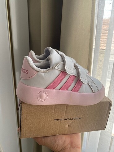 25 Beden Adidas kız çocuk ayakkabı bubble