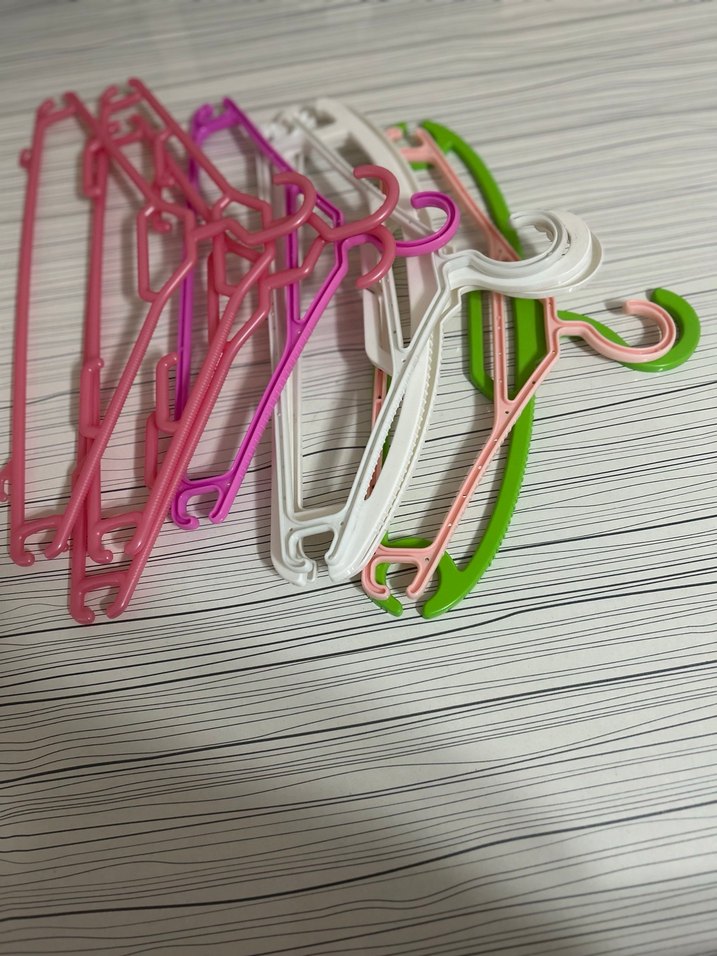 Renkli Çoklu Plastik Askılar - Görsel 4