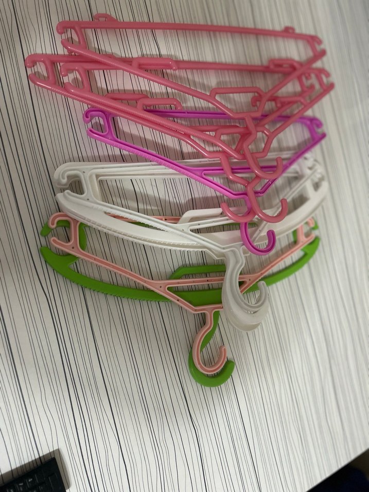 Renkli Çoklu Plastik Askılar - Görsel 2