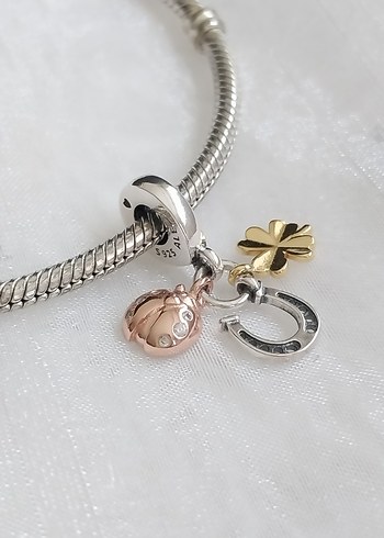 Beden çeşitli Renk Pandora Uğur Böceği Yonca Atnalı Şans Charm