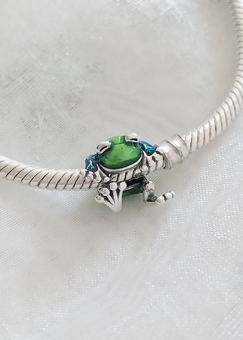 Pandora Tırmanan Kurbağa Charm