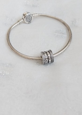 Pandora Pandora Logolu Kalpli Şeffaf Taşlı Charm