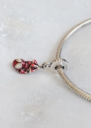  Beden kırmızı Renk Pandora Sipiderman Charm