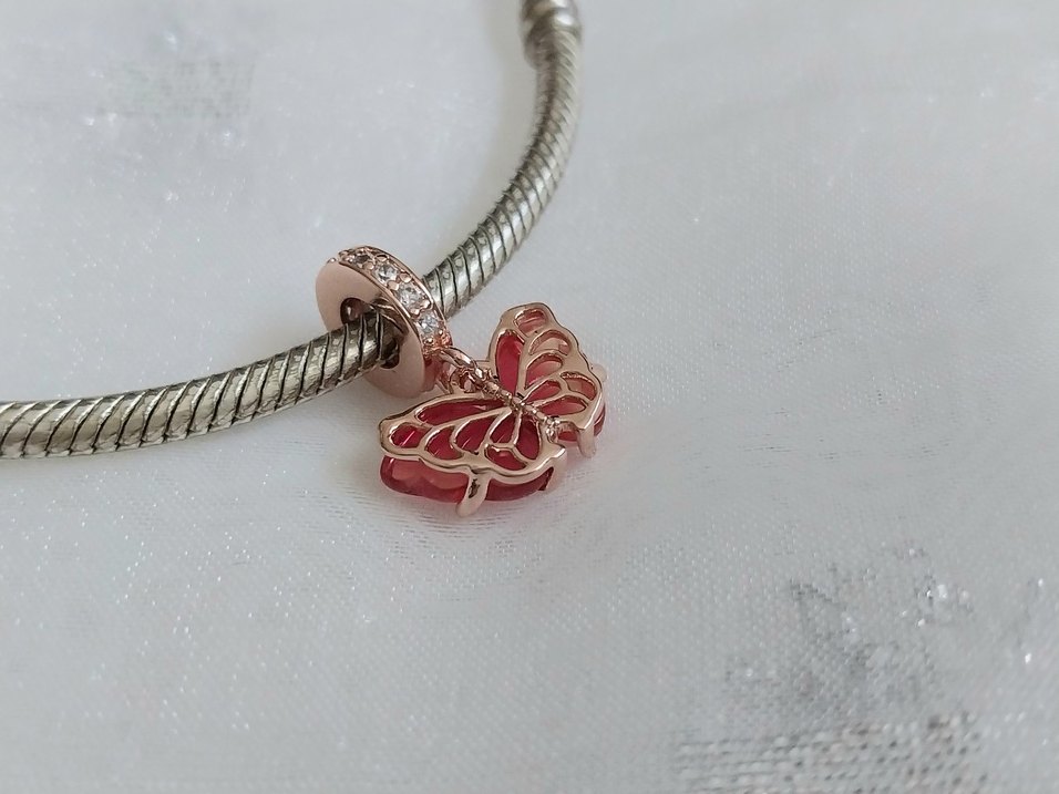 Pandora Pembe ve Sarı Murano Camı Kelebek Sallantılı Charm - Görsel 5