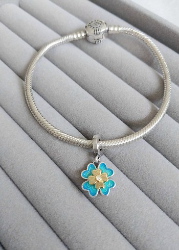 Pandora Dört Yapraklı Yonca Charm - Görsel 3