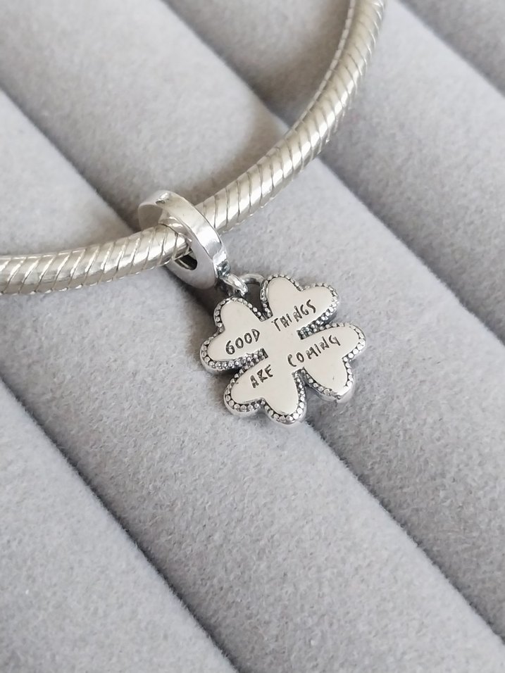 Pandora Dört Yapraklı Yonca Charm - Görsel 4