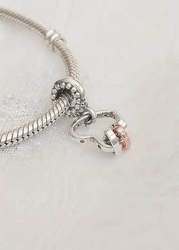 Pandora Vurgulu Kalpler Charm - Görsel 3