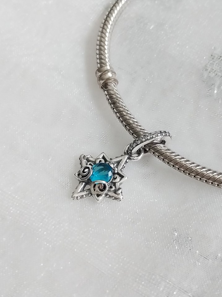 Pandora Cindirella Mavi Yıldız Charm - Görsel 4