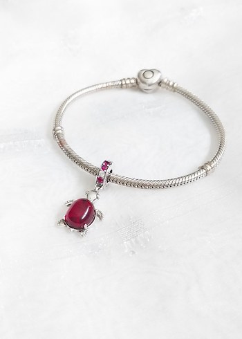 Pandora Murano Camı Kırmızı Deniz Kaplumbağası Sallantılı Charm - Görsel 2