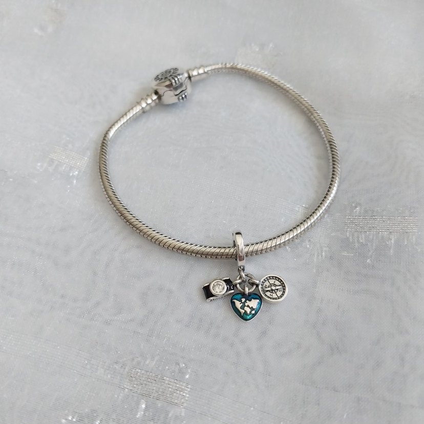 Pandora Kamera Kalp Pusula Üçlü Sallantılı Charm - Görsel 2