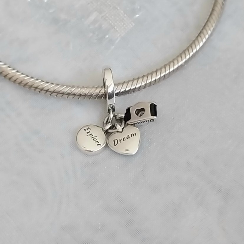 Pandora Kamera Kalp Pusula Üçlü Sallantılı Charm - Görsel 4