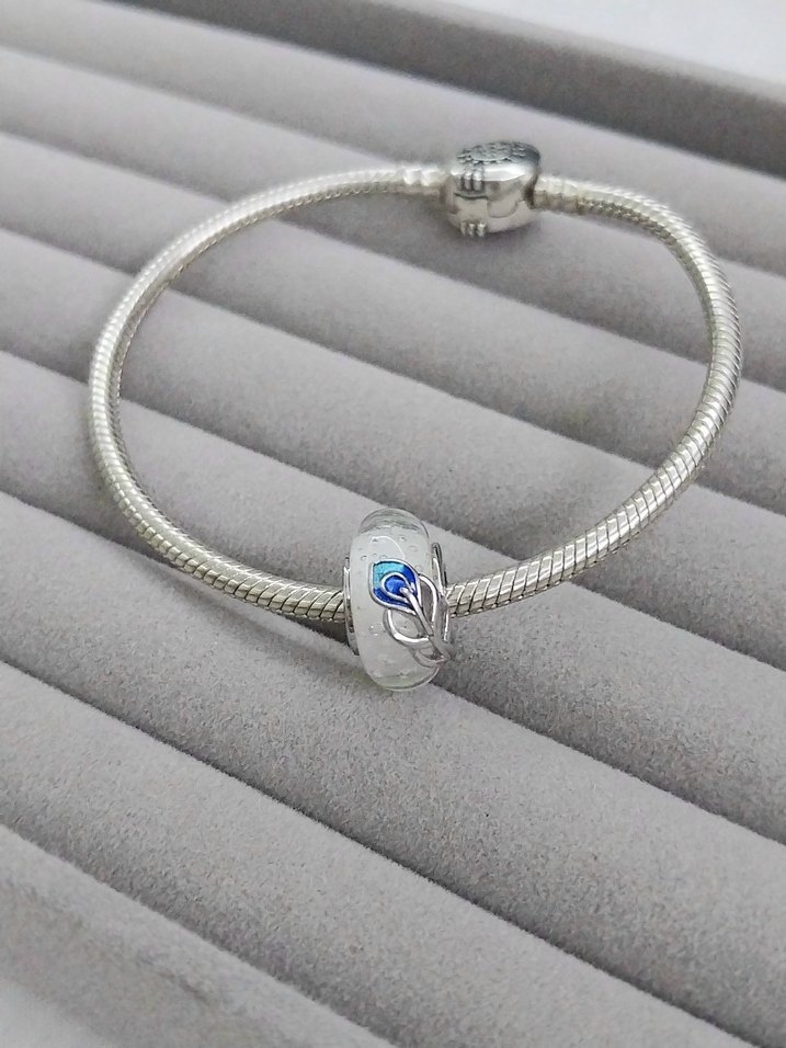 Karanlıkta Parlayan Beyaz Murano Charm - Görsel 2