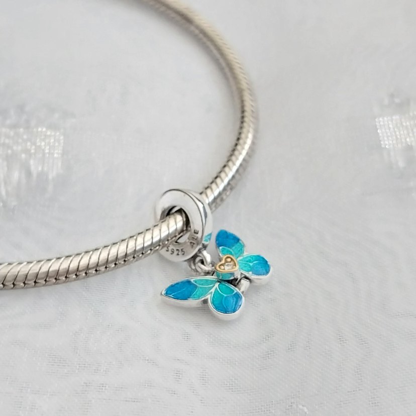 Pandora Mavi Kelebek Sallantılı Charm - Görsel 3