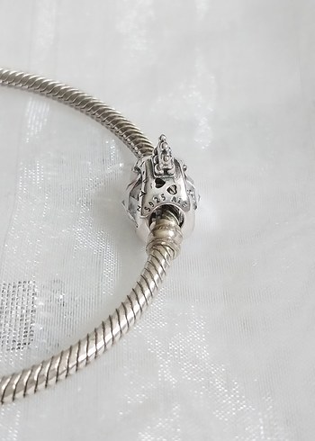 Pandora Şeffaf Taşlı O Taç Charm - Görsel 4