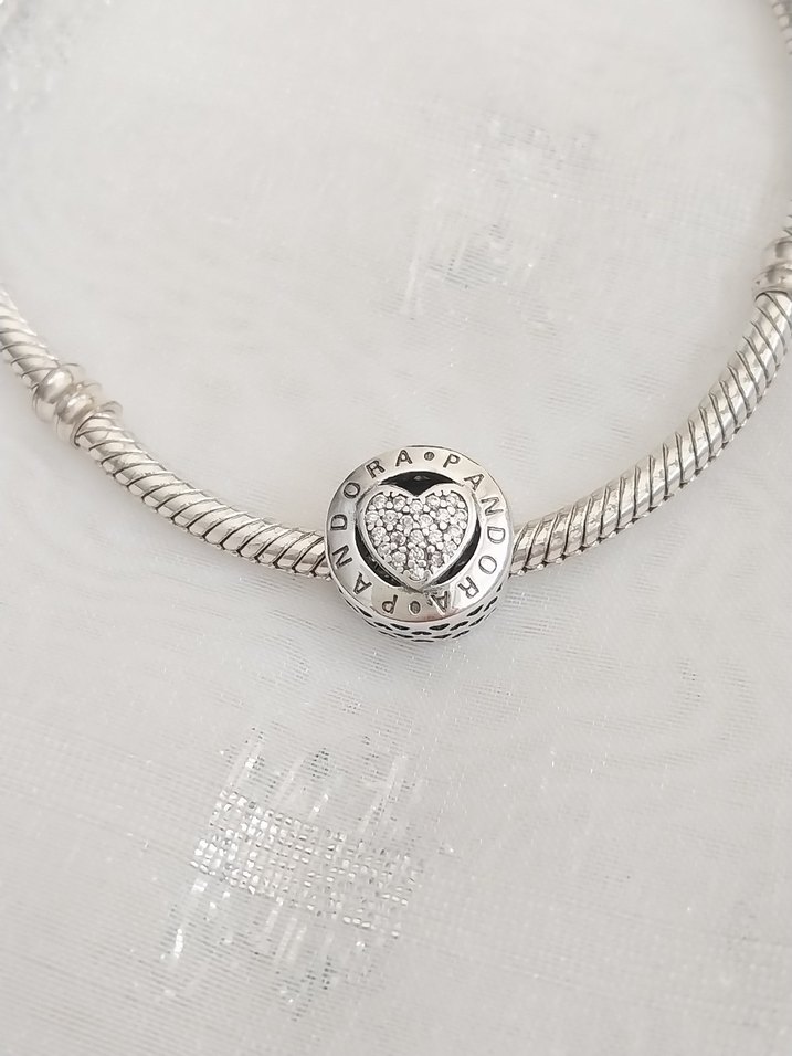 Pandora Signature Kalp Charm - Görsel 3