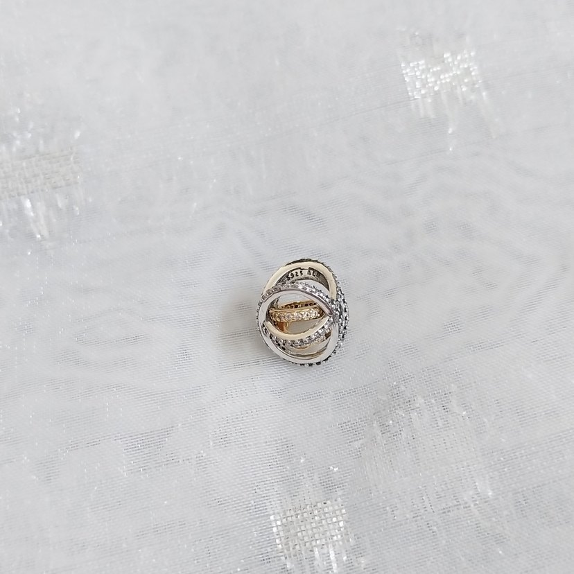 Pandora Işıltılı Çapraz Yıldız Charm - Görsel 4