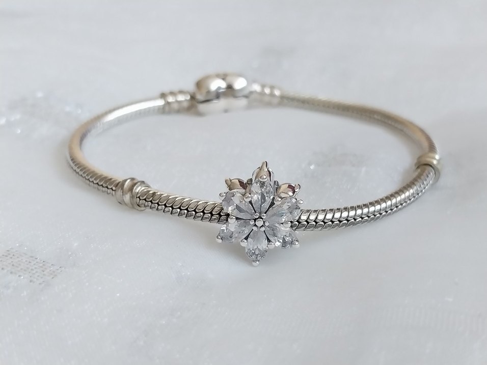 Pandora Herbaryum Çiçek Charm - Görsel 3