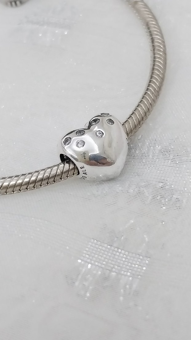 Pandora Şeffaf Taşlı Kalp Charm - Görsel 4