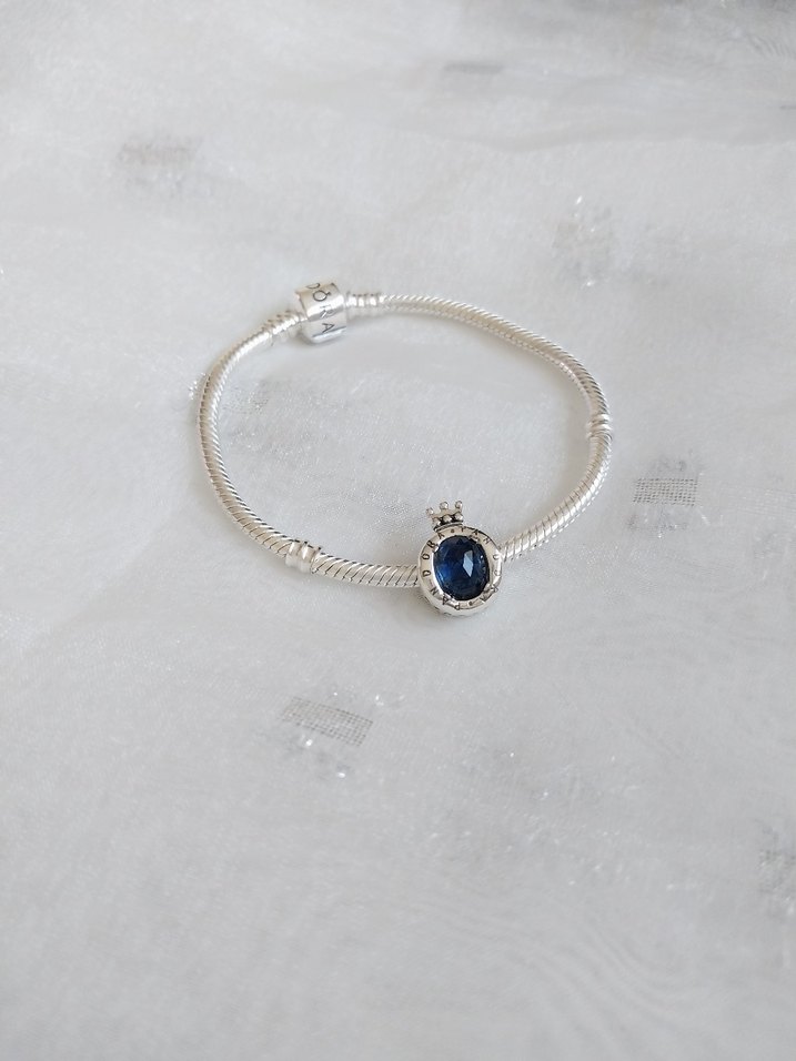 Pandora Mavi Taşlı O Taç Charm - Görsel 2