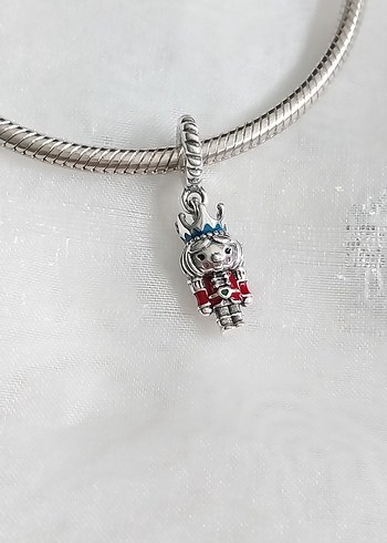 Pandora Fındıkkıran Sallantılı Charm - Görsel 3