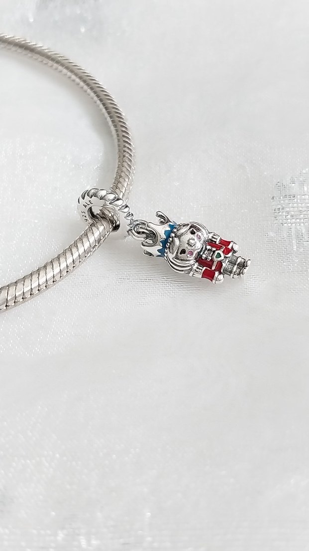 Pandora Fındıkkıran Sallantılı Charm - Görsel 4