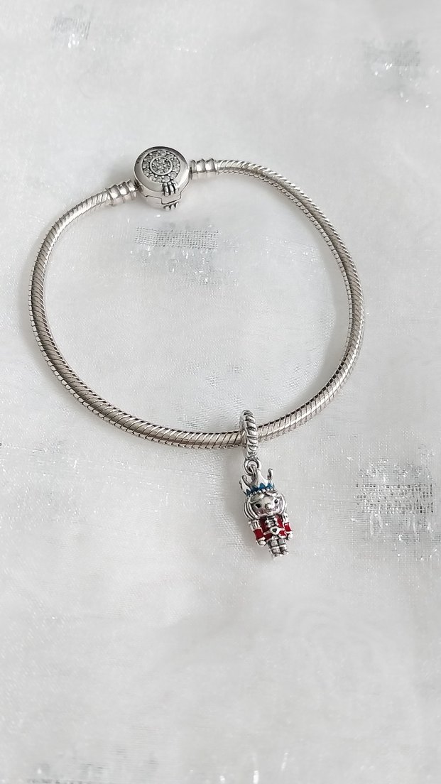 Pandora Fındıkkıran Sallantılı Charm - Görsel 2