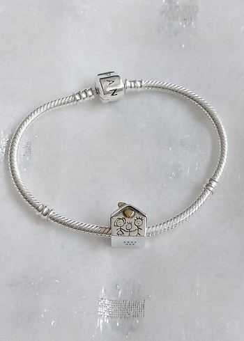 Beden Pandora Family Erkek Çocuk Charm